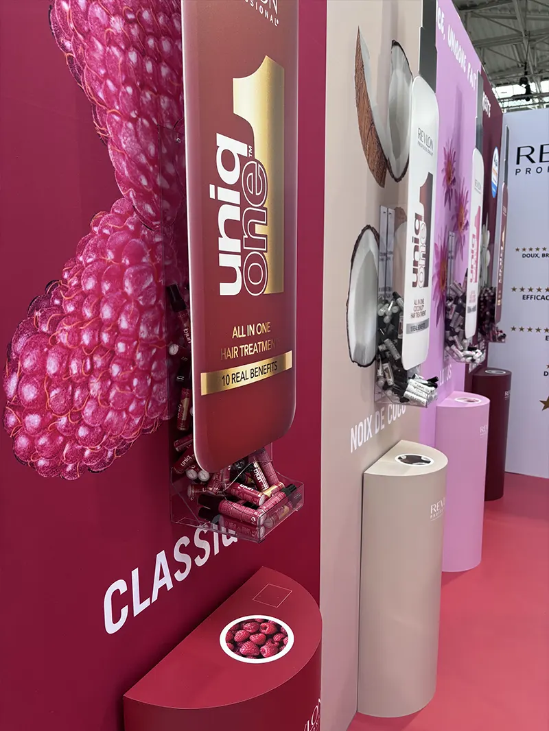 Création du Stand Revlon Création du Stand Revlon